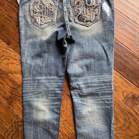 Rock Revival Collector Edition Eilish - Picture 3 of 14